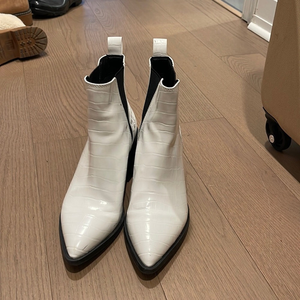 Steve Madden leather booties